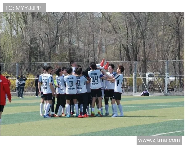 足球明星唯我独尊视频揭秘他们的训练生活与赛场风采的精彩瞬间